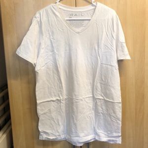 The Rail Men’s V-Neck T-shirt (XL)
